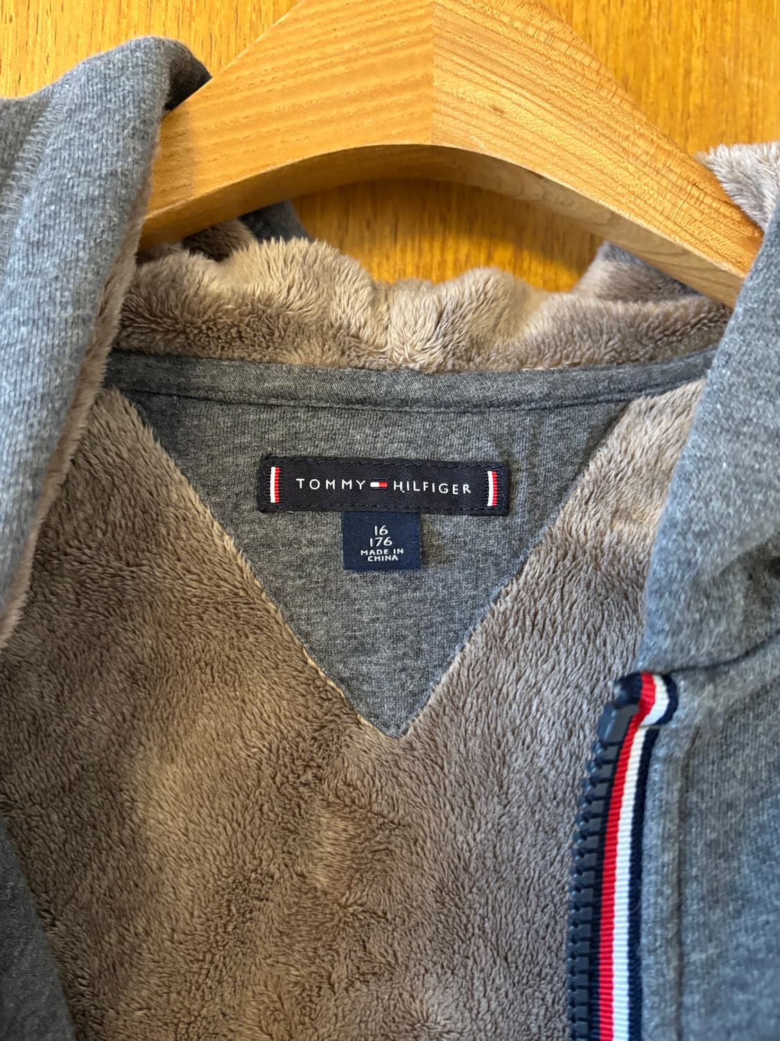 타미힐피거 기모 후드집업 그레이 상품이미지4