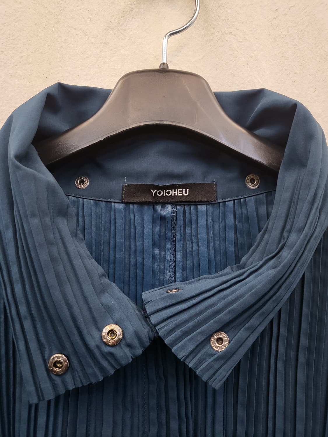 YOIOHEU 요이후 플리츠 집업 상품이미지3