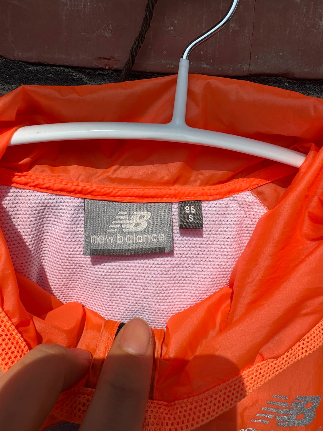 뉴발란스 초초초경량 바람막이 85 상품이미지2