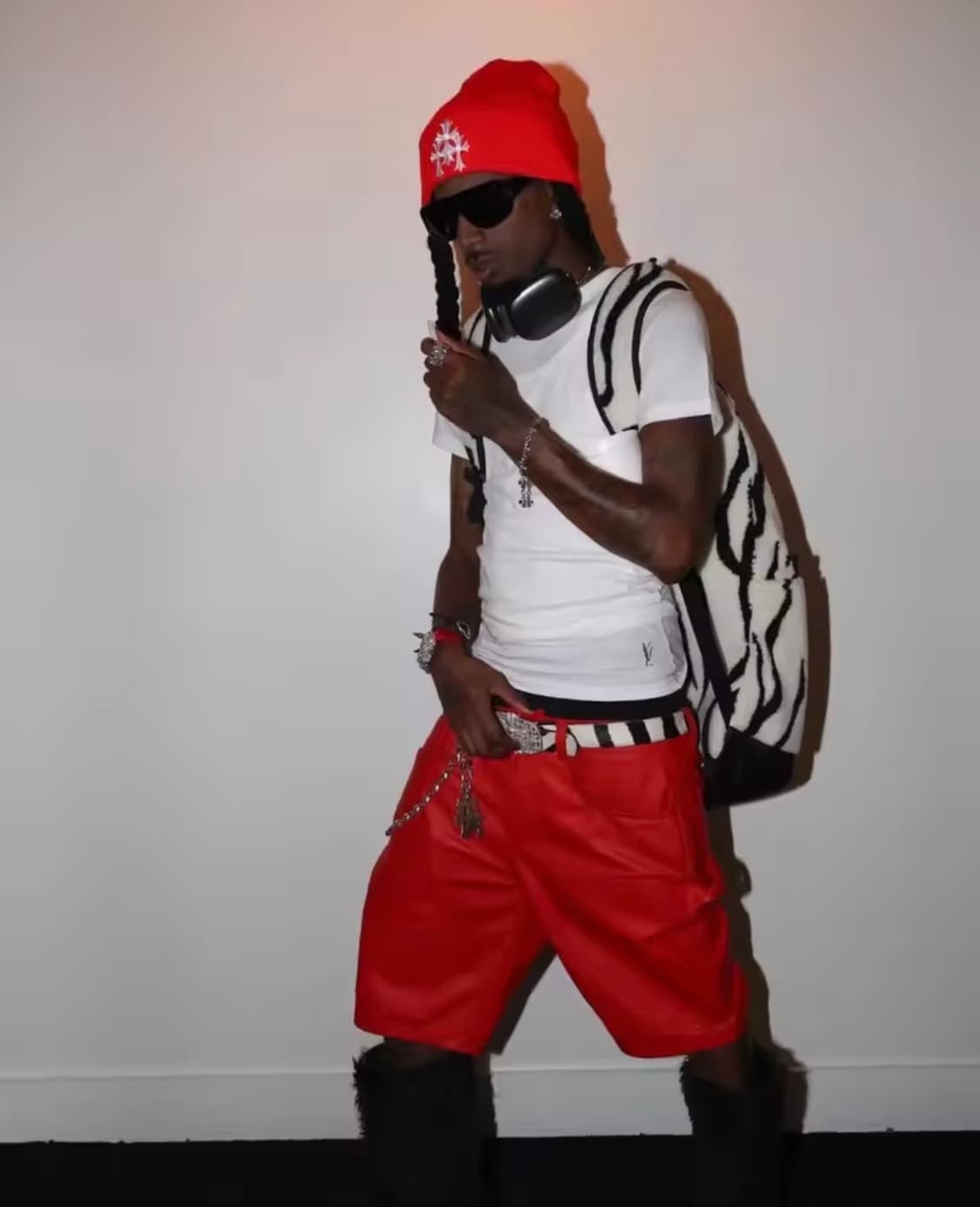 플레이보이 카티 YVL 슬림핏 티셔츠 상품이미지1