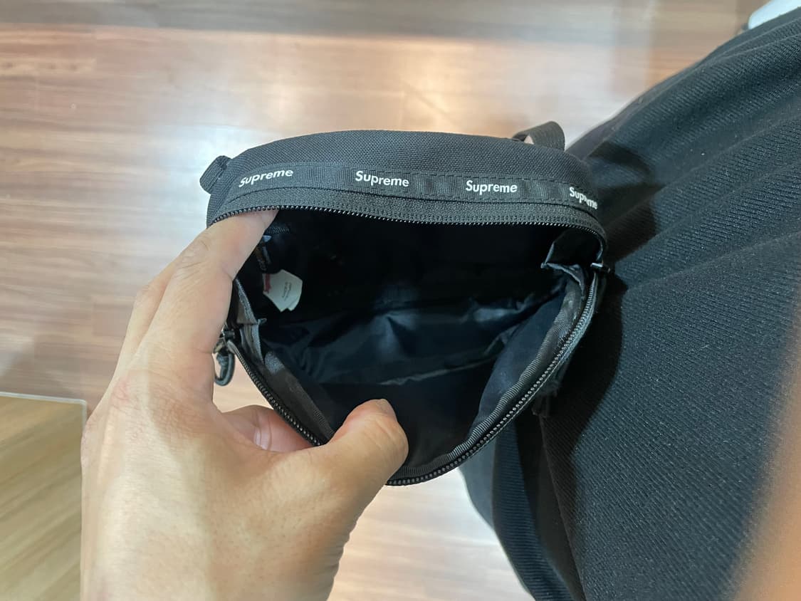 슈프림 미니 크로스백 상품이미지5