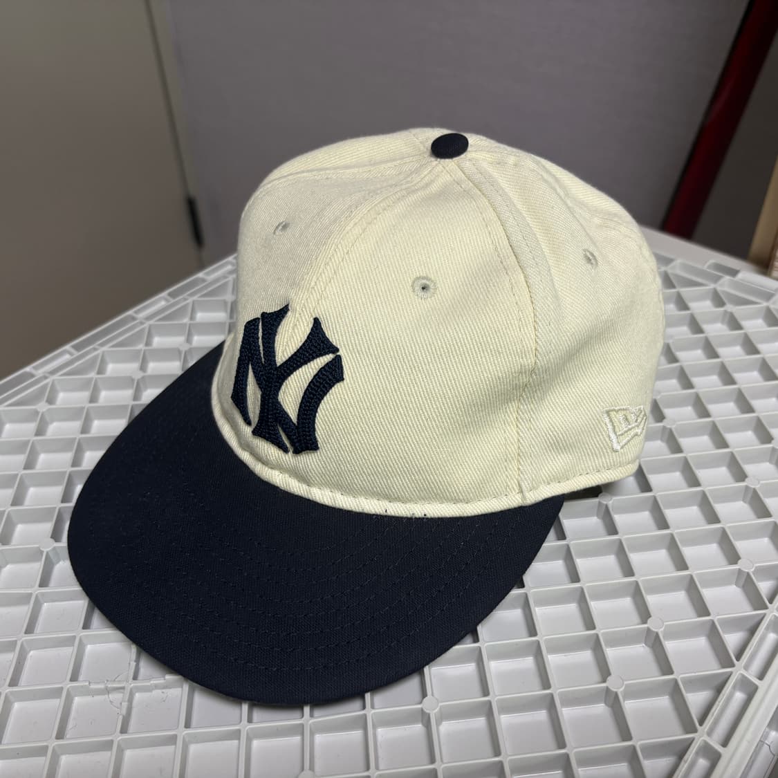 (크림보다 12000원 싸다!)뉴에라 MOMA 양키스 캡 상품이미지1