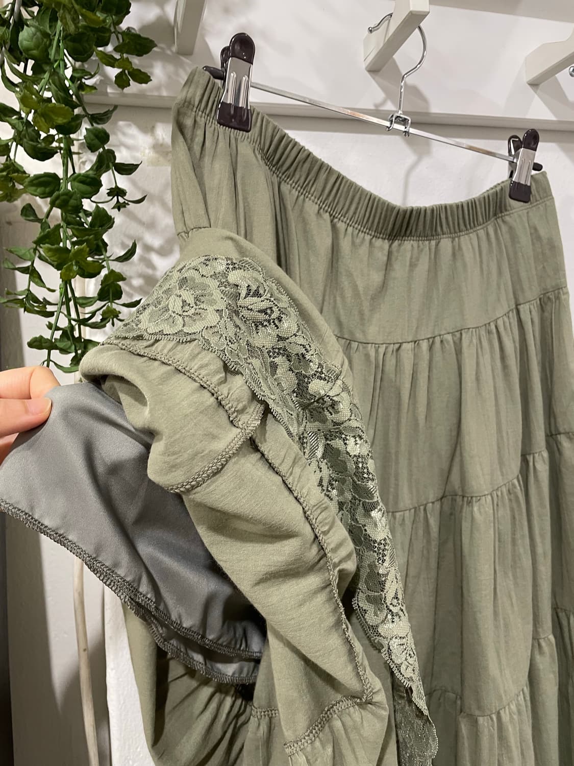 ⭐️단 3일만 할인⭐️mellow lace skirt (khaki) 상품이미지3