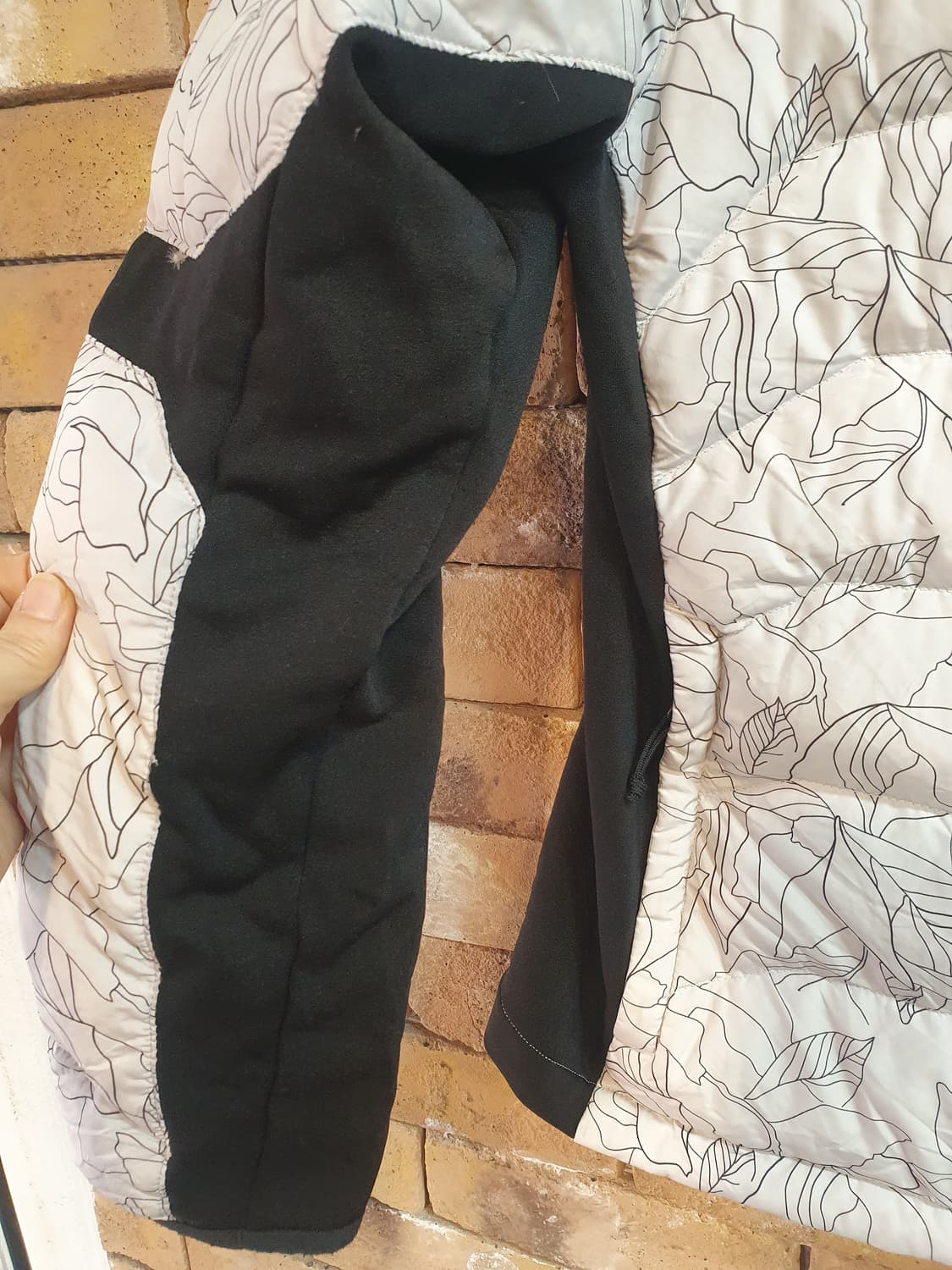 노스페이스 화이트 플라워 패턴 패딩 상품이미지3