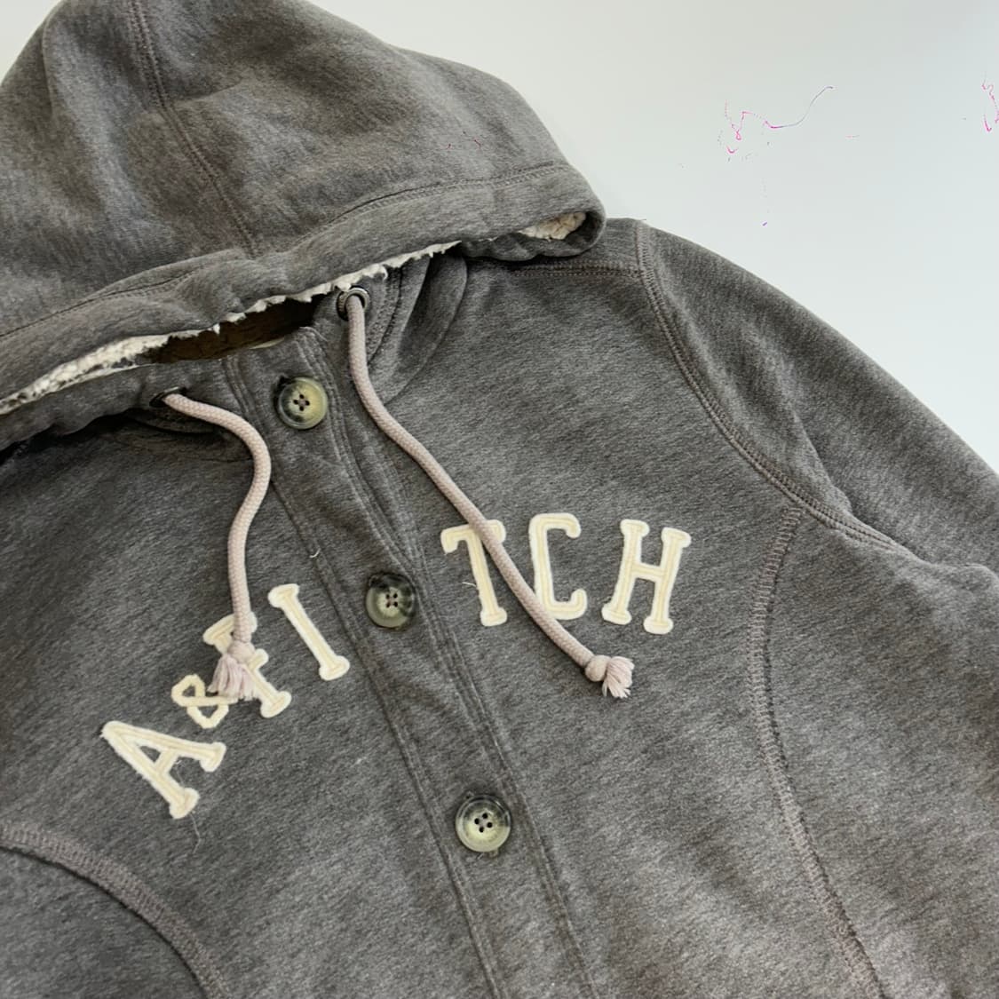 Abercrombie 아베크롬비 스펠아웃 퍼안감 그레이 버튼업 후드집업 상품이미지4