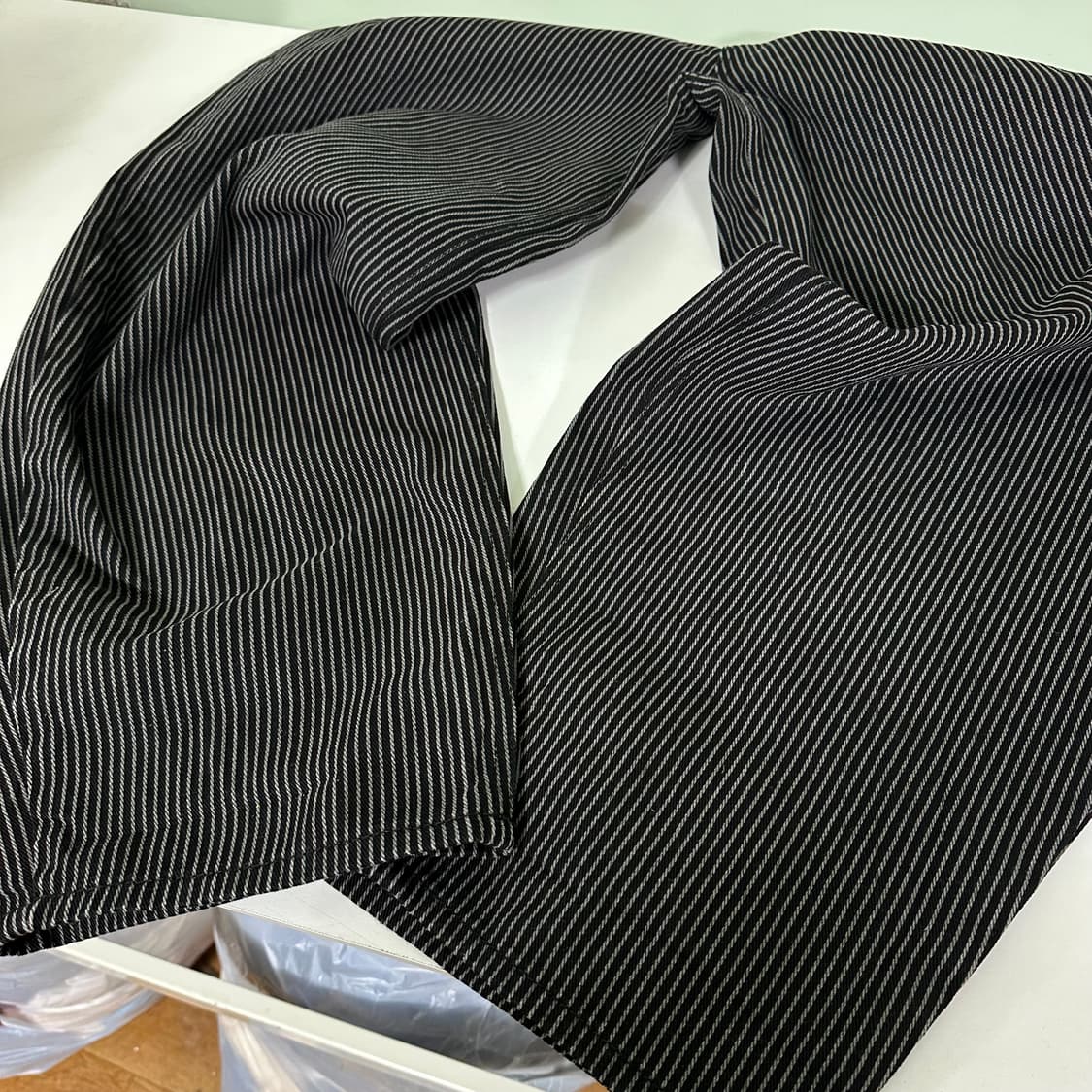 S 빈티지 VTG 블랙워시드 벌룬와이드핏 스트라이프 데님팬츠 상품이미지3