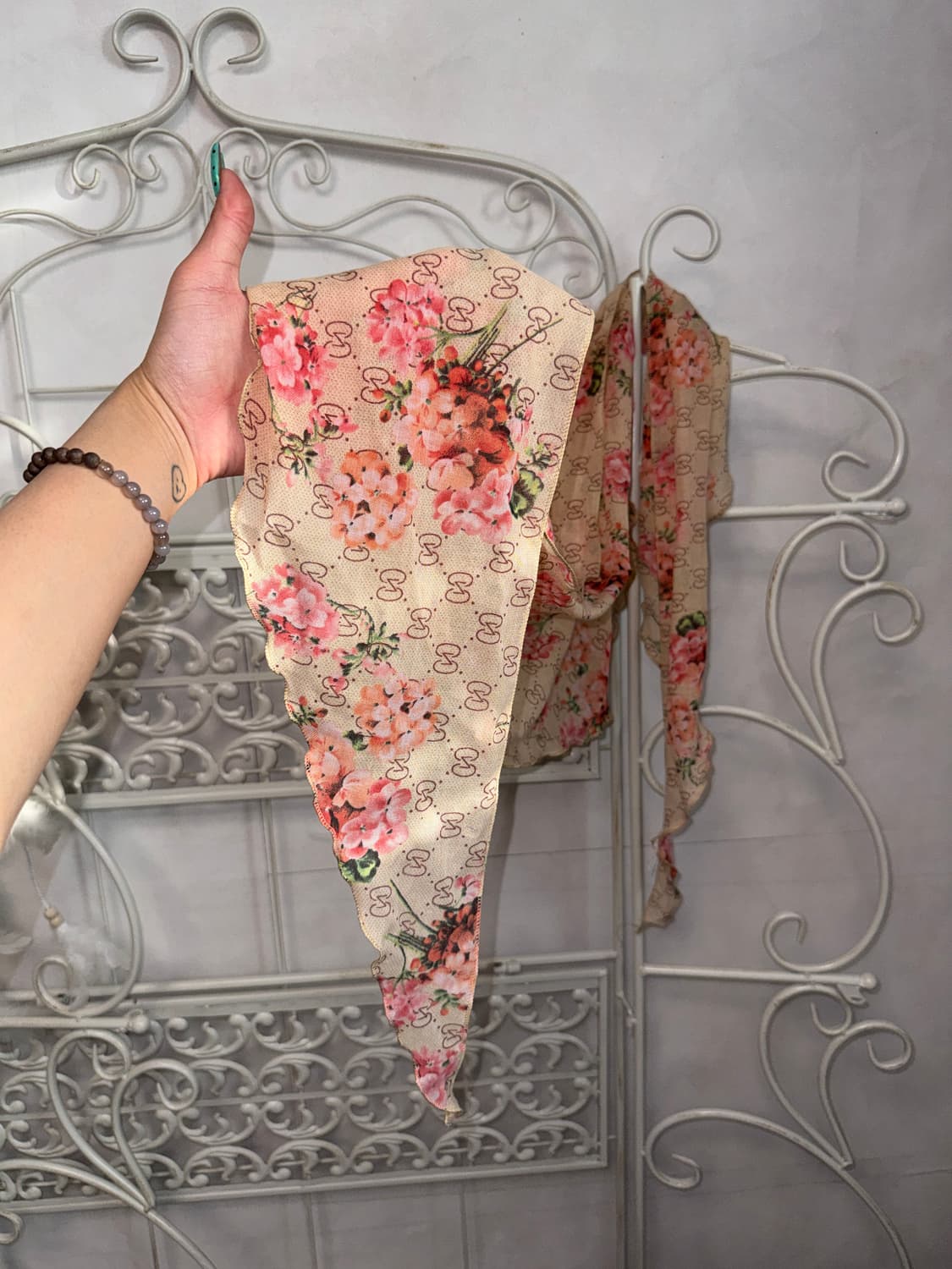 Pink beige floral patterned scarf 상품이미지4