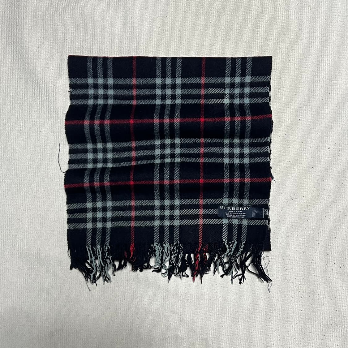 OS 버버리 네이비 노바체크 캐시미어 머플러 상품이미지2