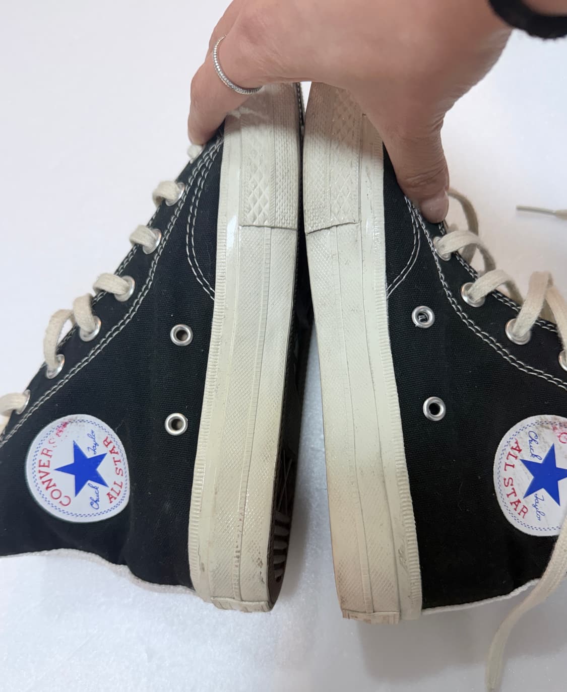 꼼데가르송 플레이 컨버스 척테일러 하이 245 블랙 하트 상품이미지5