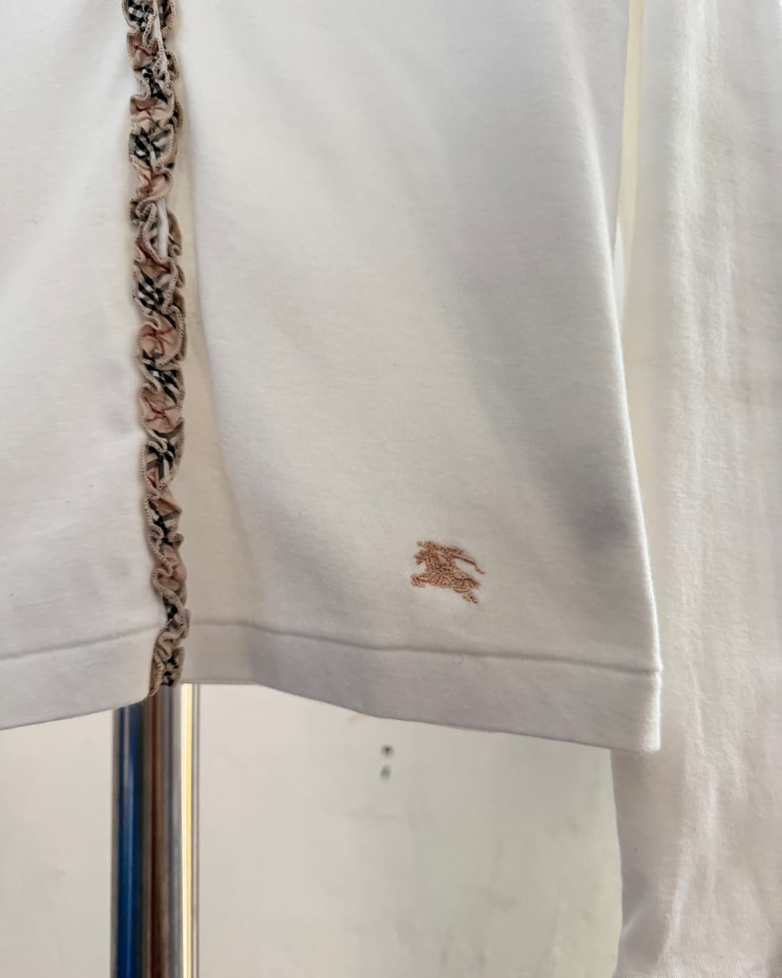 Burberry 버버리 블루라벨 기마로고 프릴 디테일 코튼 가디건 상품이미지6