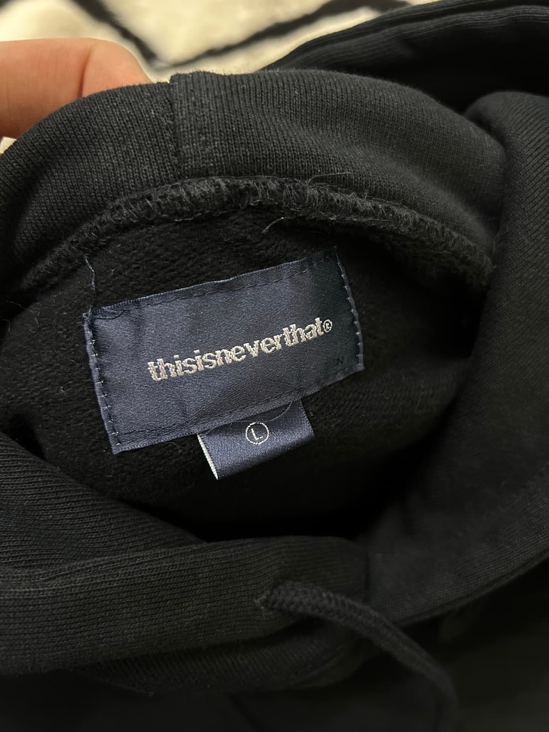 [L]디스이즈네버댓 T-로고 오버핏 후드/기모/블랙 상품이미지5