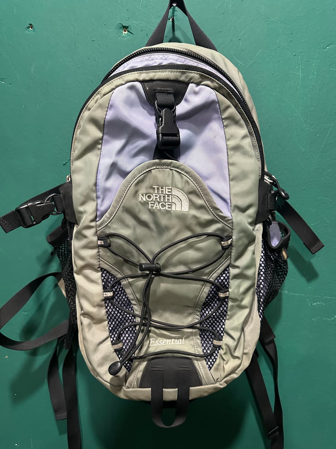 나이키 에센셜 백팩 20L 상품이미지1