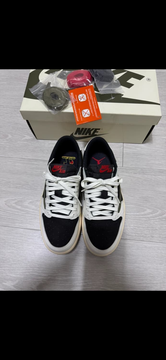 240] 조던1 x 트래비스 스캇 레트로 로우 OG SP 미디움올리브 상품이미지1