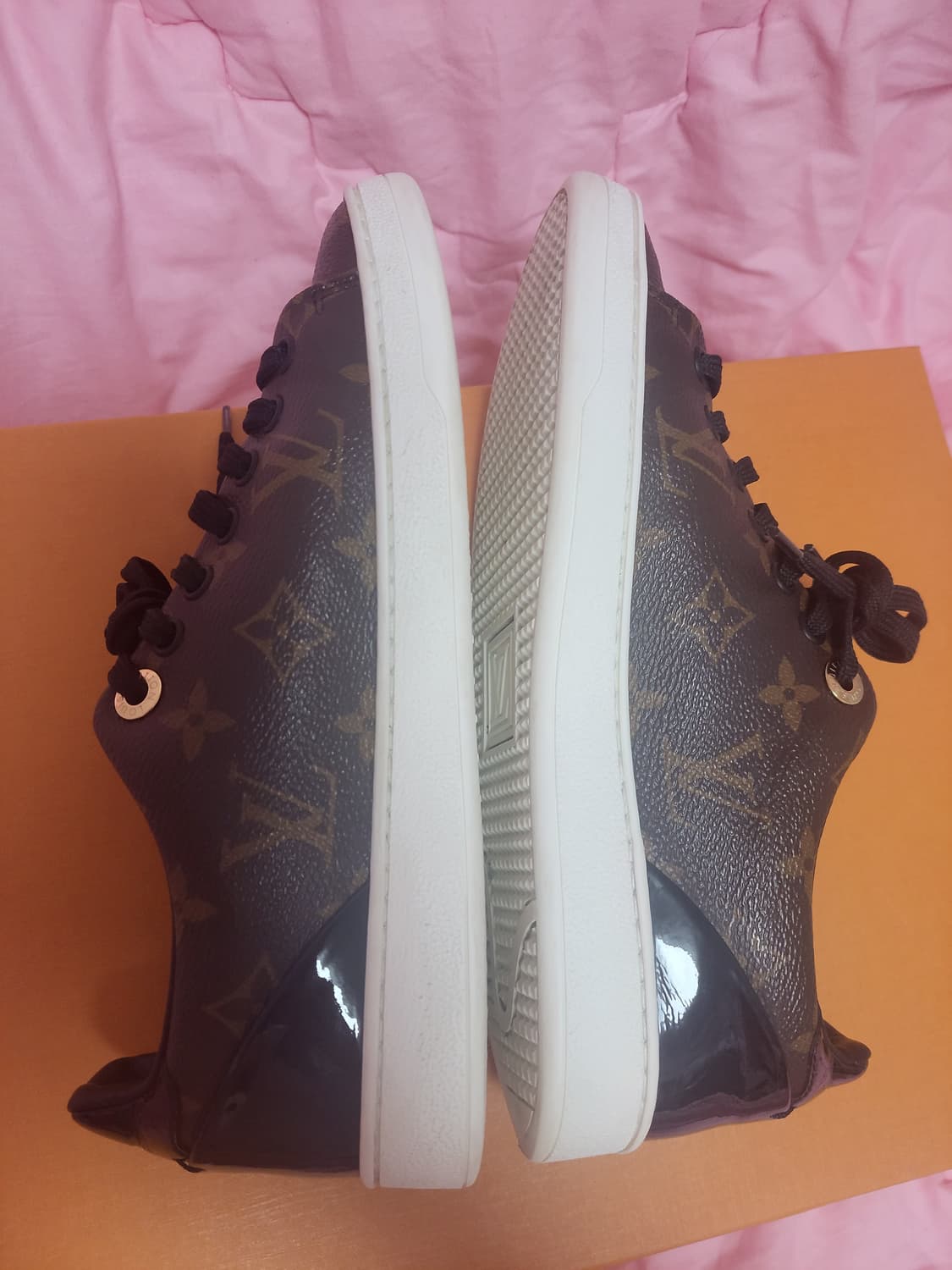 정품)급처명품세탁완료상태좋음!루이비통 프론트로우 모노그램 스니커즈 운동화 상품이미지7