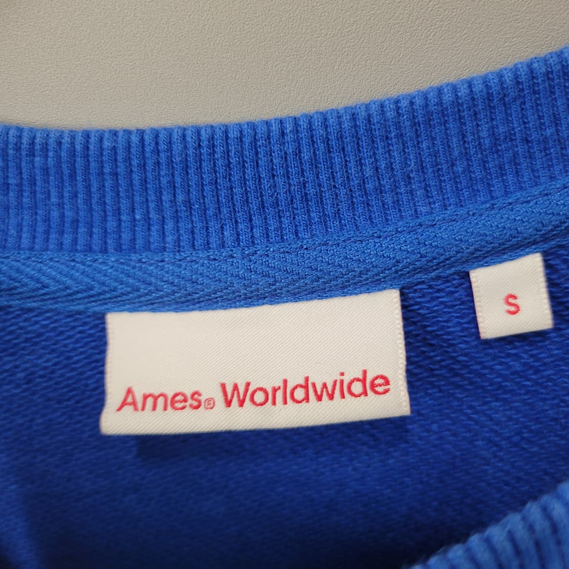 ames worldwide 아메스 월드와이드 시그니처 로고 스웻셔츠 블루 상품이미지4