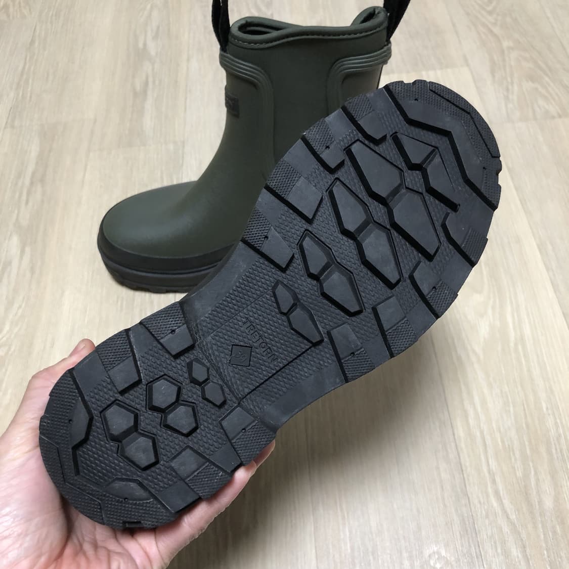 (245) 트레통 X 자라 Tretorn 룰레오 러버 레인 부츠 카키 상품이미지4