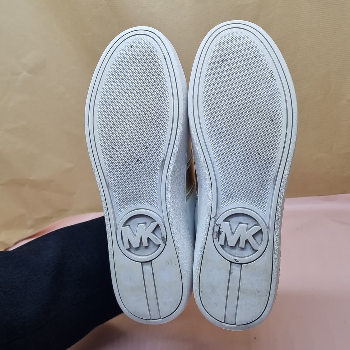 마이클코어스 로고 여성 스니커즈 240 상품이미지3