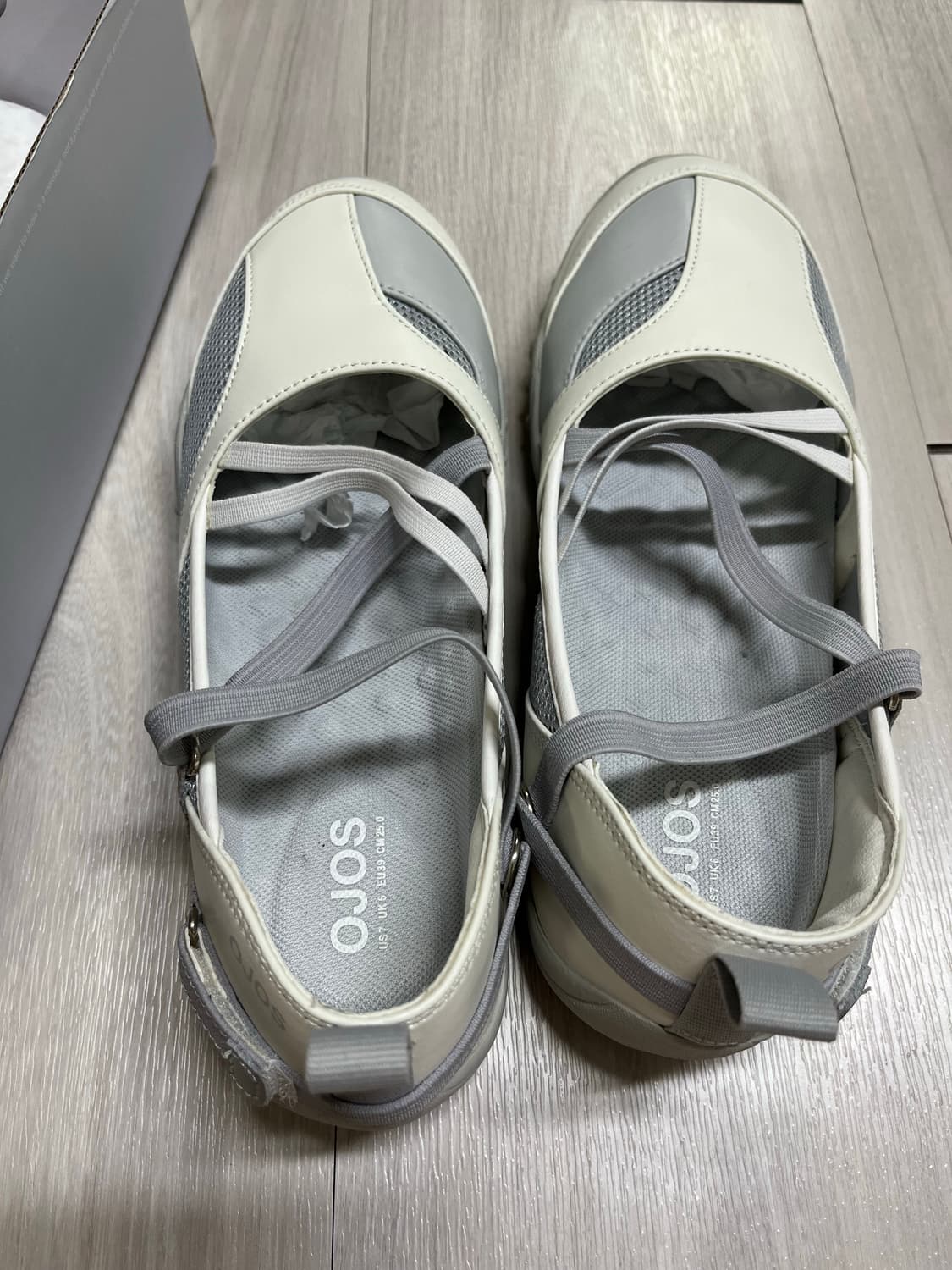 오호스 Strap Embossed Toe Shoes Ivory 250 상품이미지3