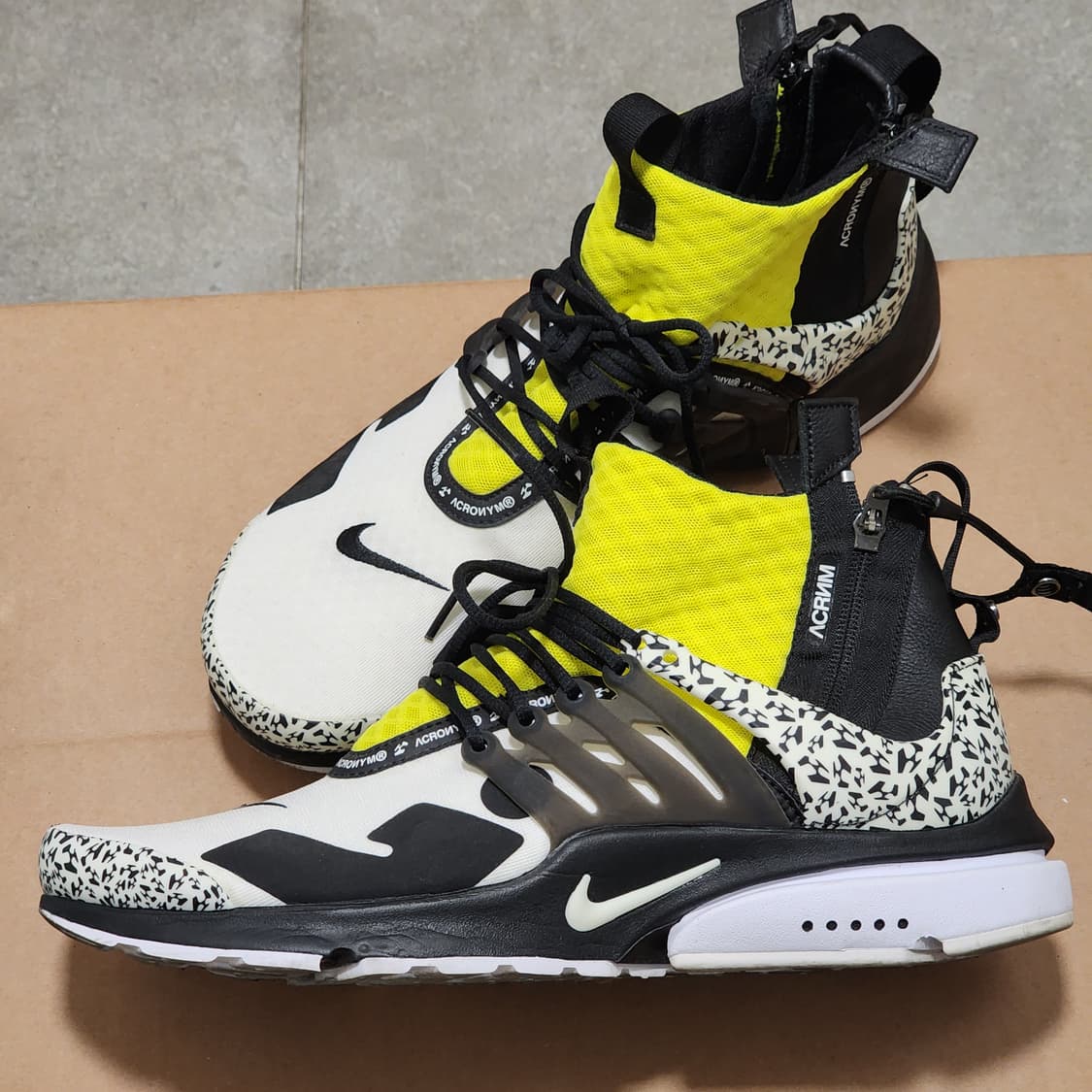 나이키 × 아크로님 에어 프레스토 미드 다이나믹 옐로우 상품이미지2