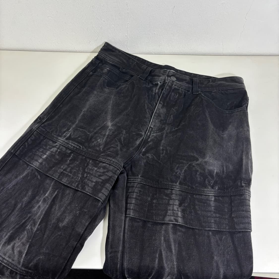 50 L 메종미네드 블랙 일자핏 블리치 데님팬츠 상품이미지1