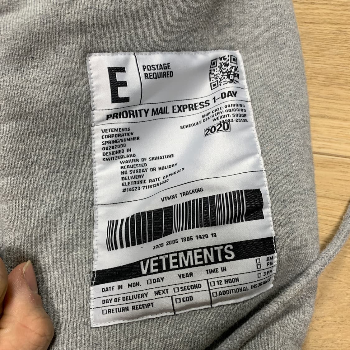 L)Vetements 베트멍 20ss 바코드 후드티 상품이미지7
