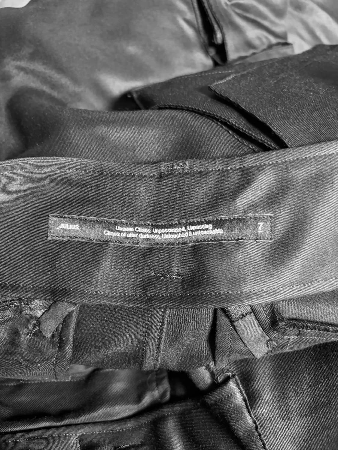 율리우스 22FW 울레이온 가스마스크 트라우저 상품이미지6