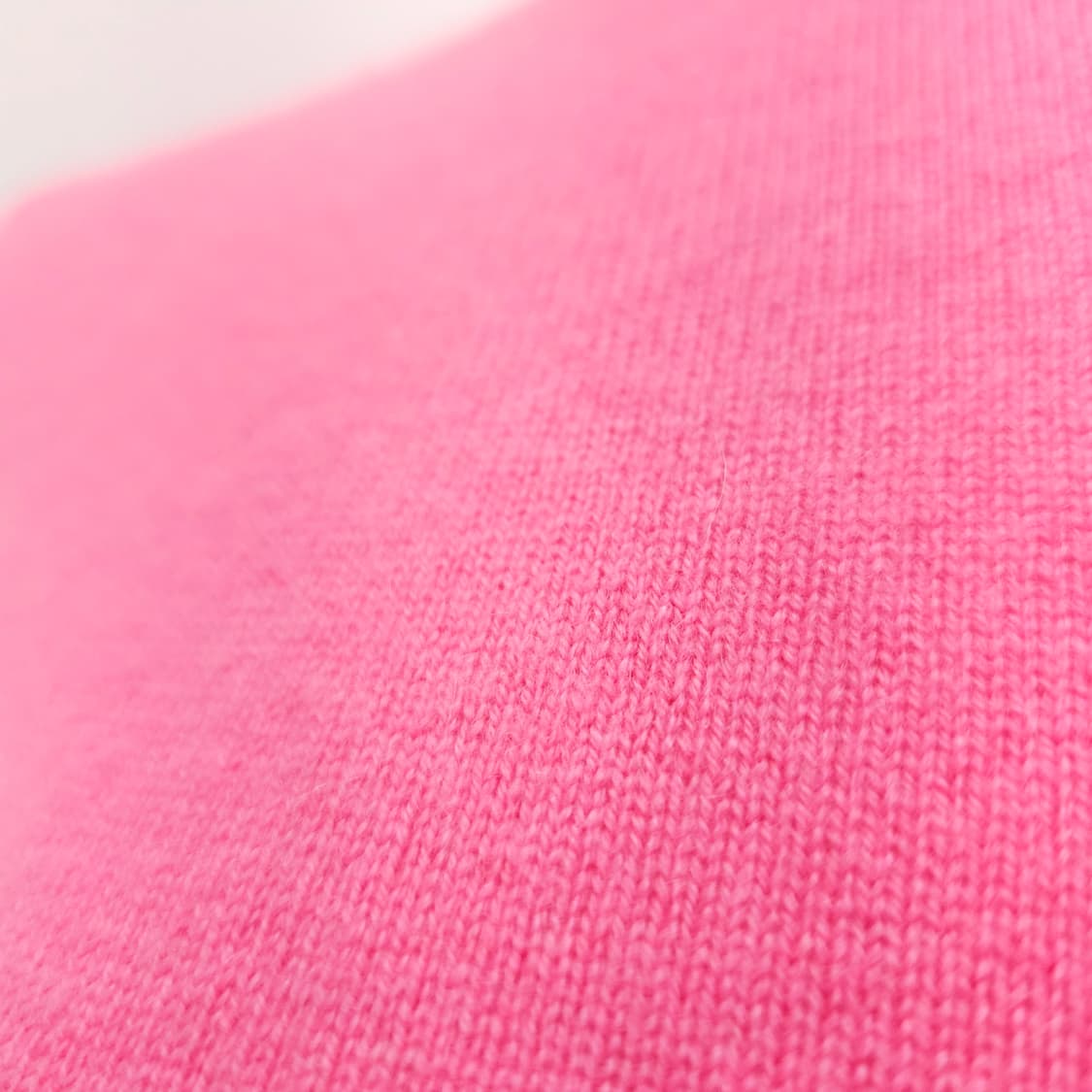재팬 유니클로 핫핑크 캐시미어100% 터틀넥 니트  상품이미지7