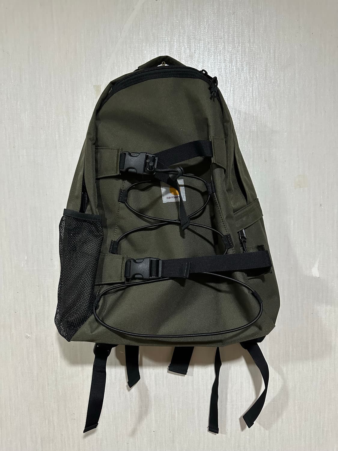 칼하트 킥플립 백팩 카키색 상품이미지1