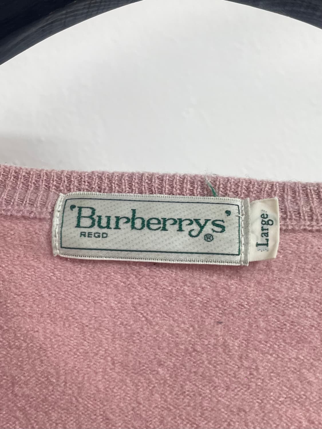 버버리 우먼스 파스텔핑크 브이넥 울 니트 (on.580) 상품이미지4