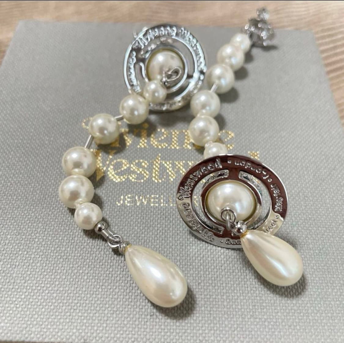 Vivienne westwood pearl earings 상품이미지3