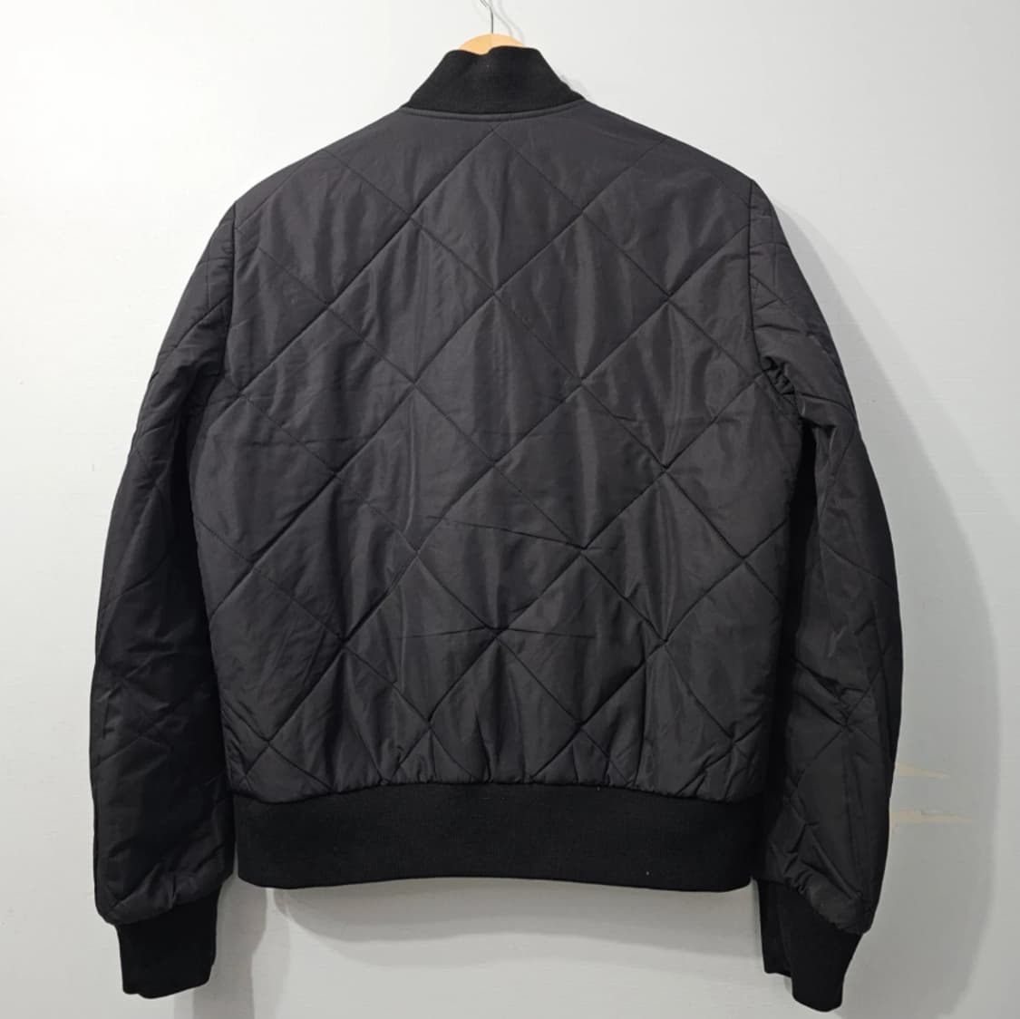 산드로 옴므 마블 프린트 리버시블 퀼팅 봄버 자켓 95 상품이미지6