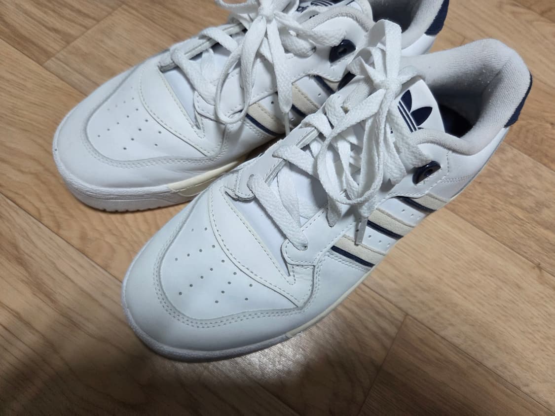 아디다스 라이벌리 로우 255 팝니다 상품이미지1