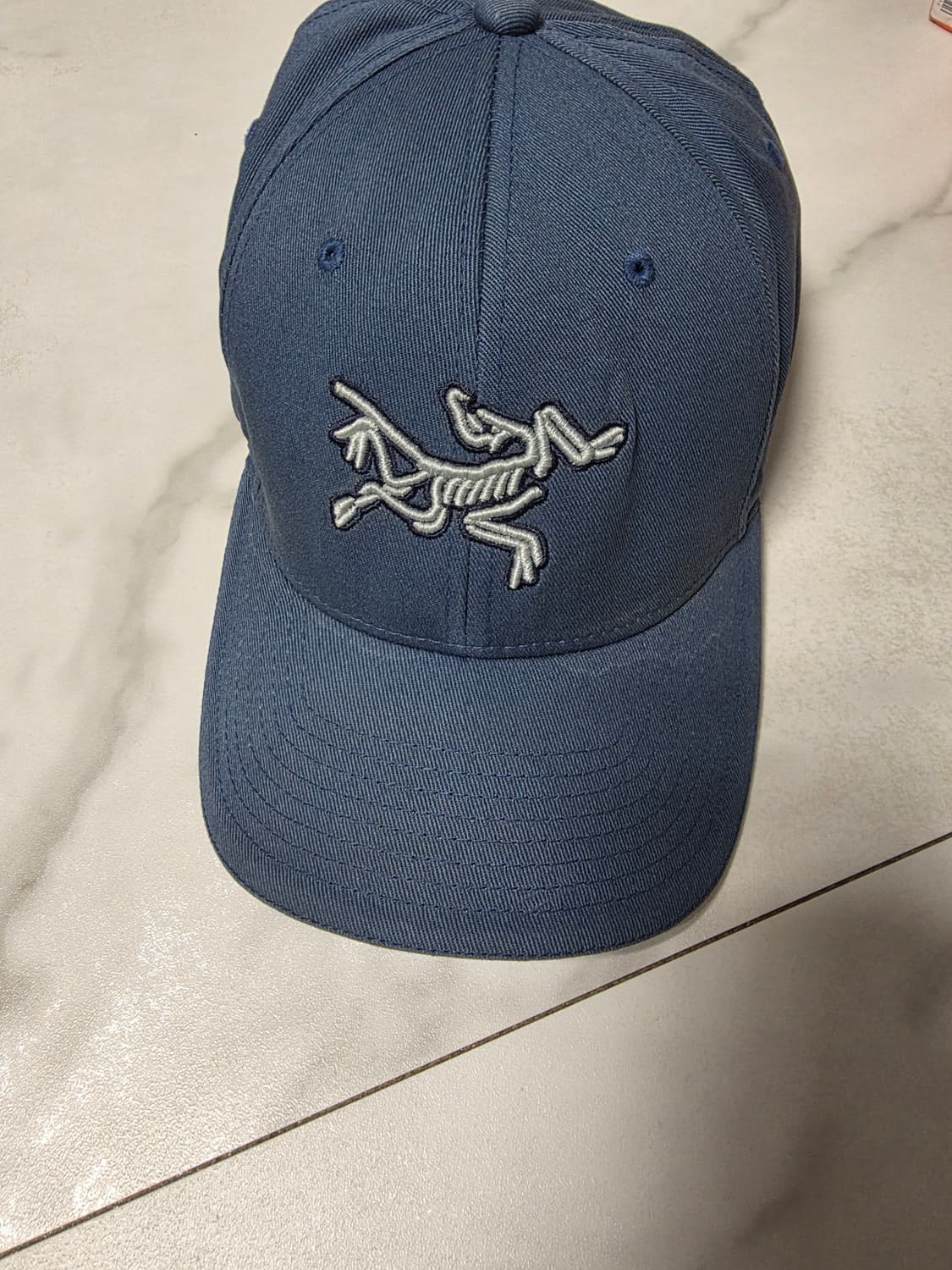 아크테릭스 스켈레톤 캡 블루 FLEXFIT L/XL 상태좋음 상품이미지1