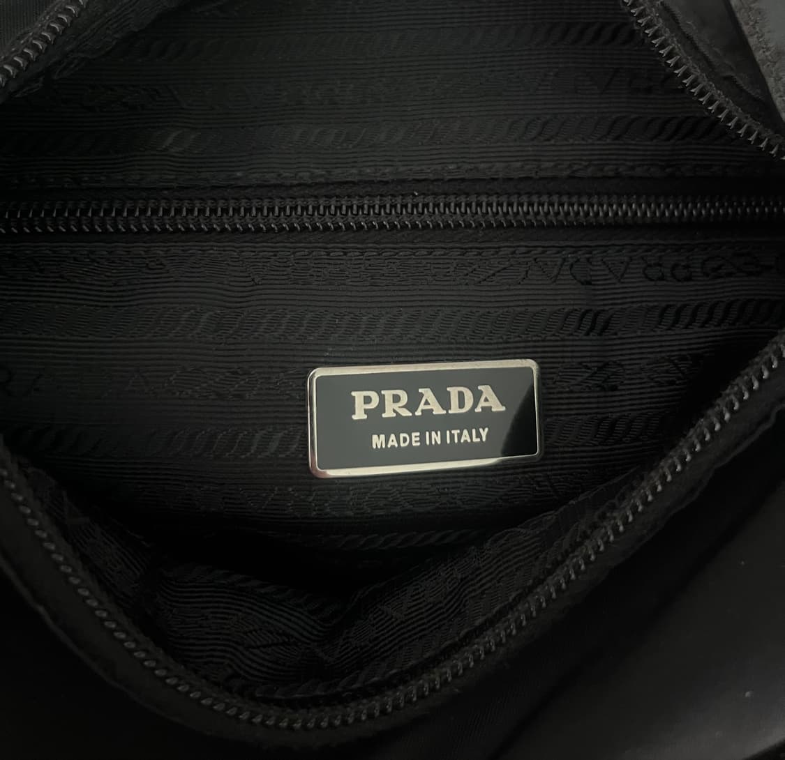 [OS] 프라다 포코노 나일론 버클 메신저백 상품이미지6