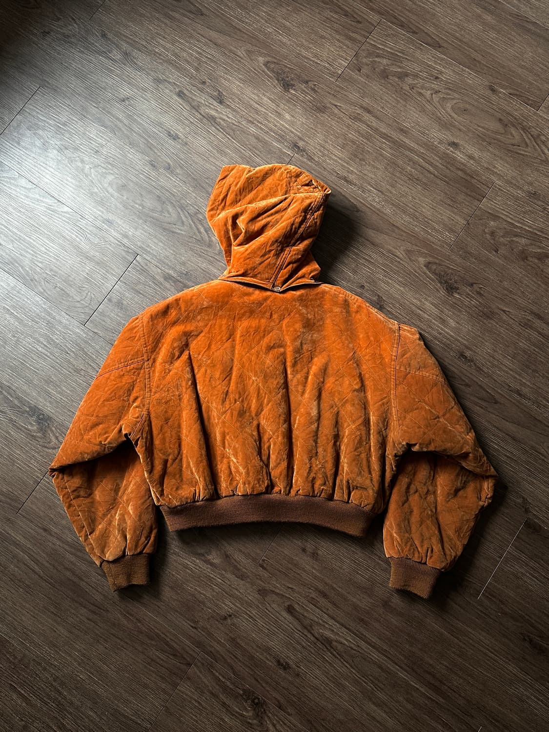 C.V.T. 페이크 레더 크롭 후드 봄버 상품이미지7