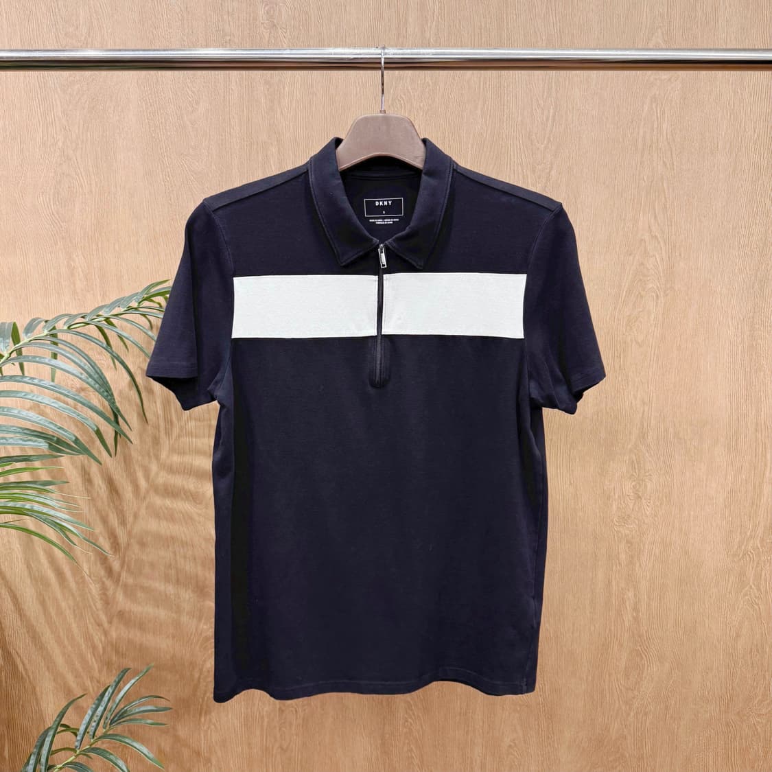 도나카란 하프 집업 PK 반팔 지퍼 디테일 화이트 가로 배색 상품이미지1