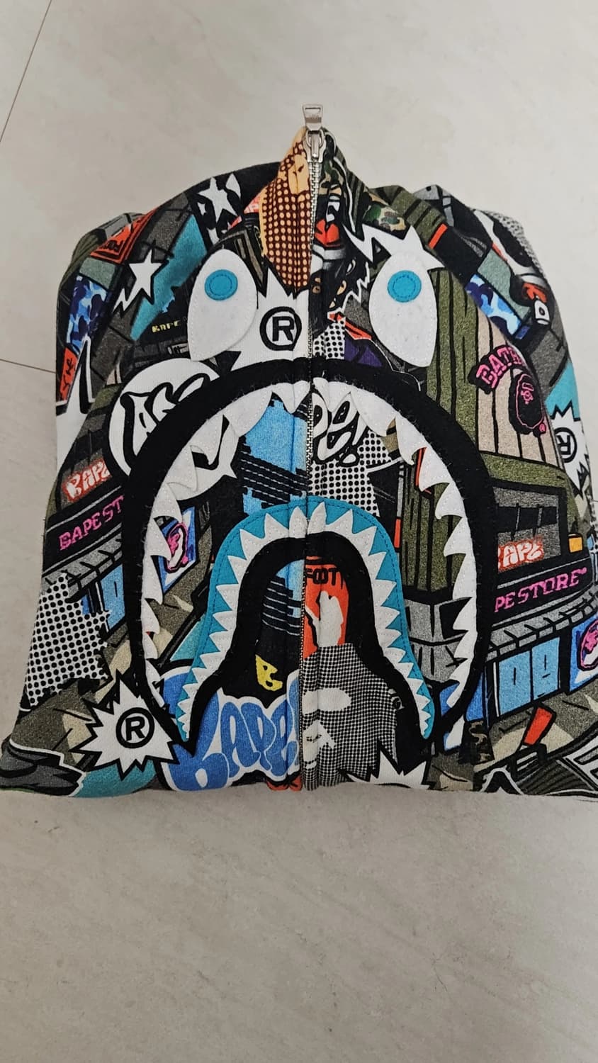 베이프 코믹아트 샤크 후드 상품이미지2