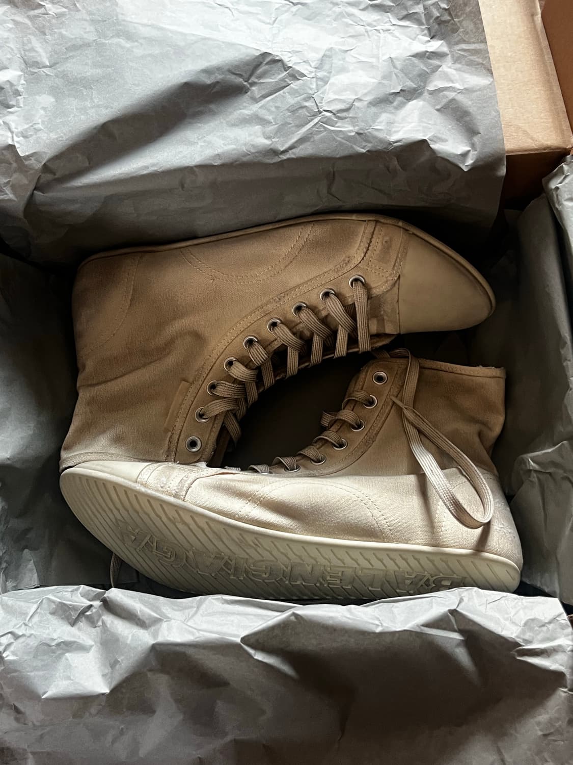 발렌시아가 파리 울트라 플랫 하이탑 스니커즈 화이트 44 상품이미지4