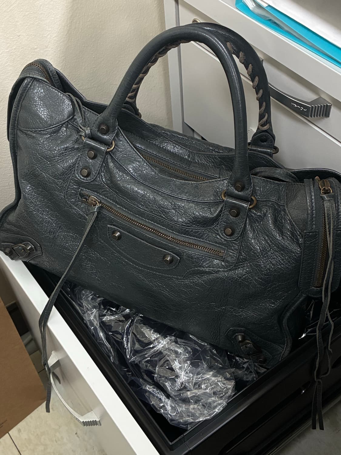 발렌시아가 모터백 그레이 상품이미지1