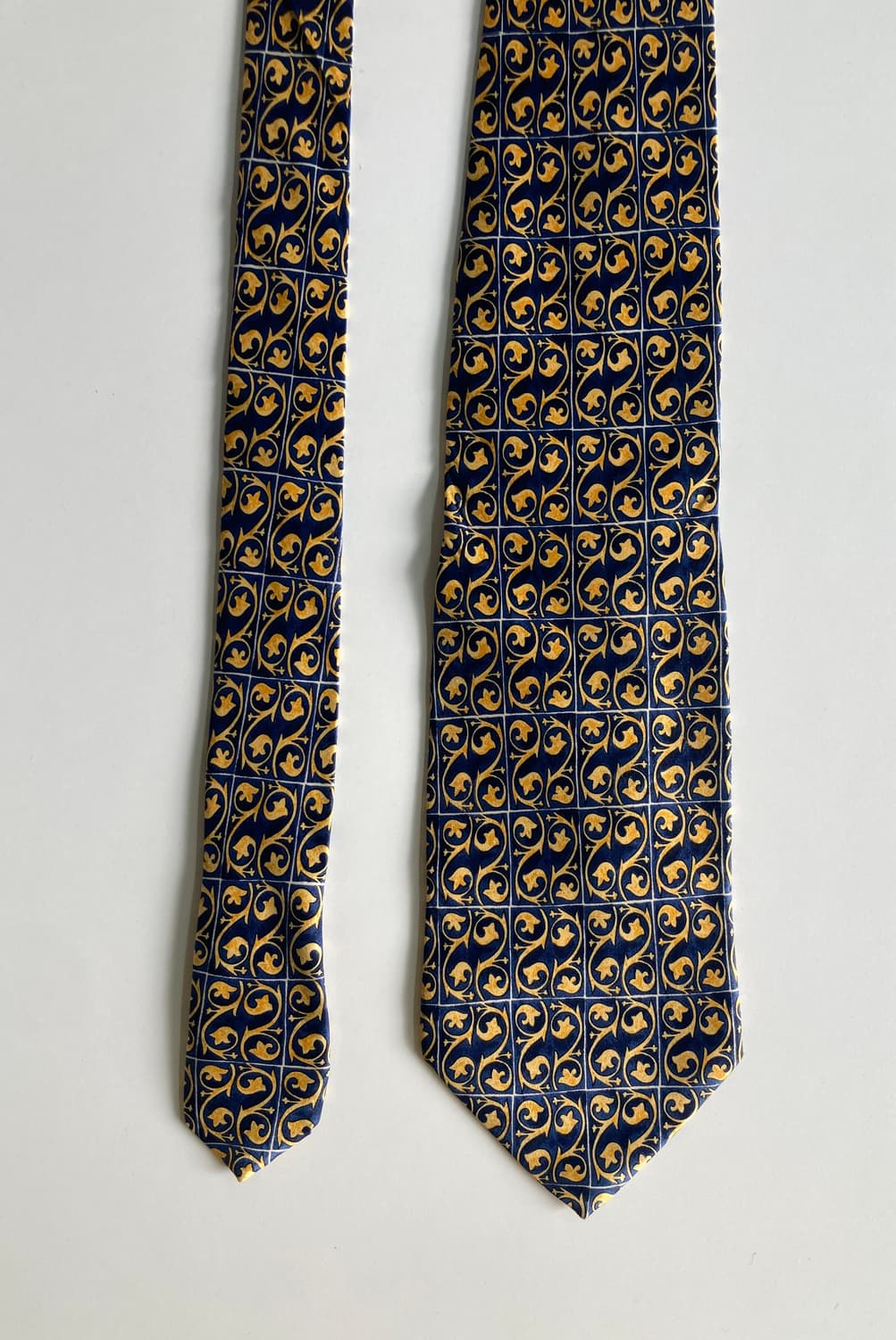 트루사르디 넥타이 상품이미지1