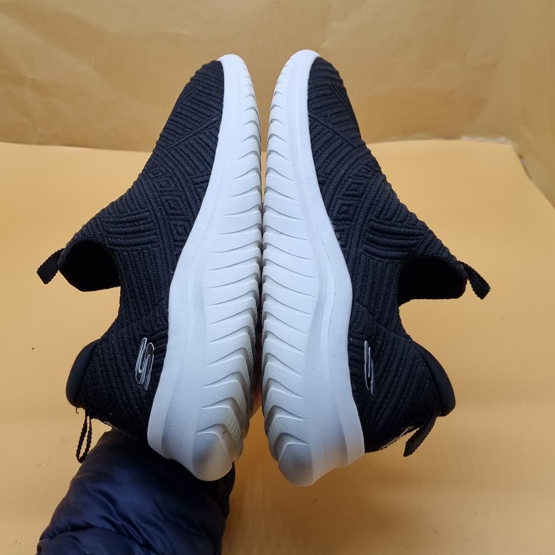 스케쳐스 울트라 플렉스 블랙 슬립온245. 상품이미지5