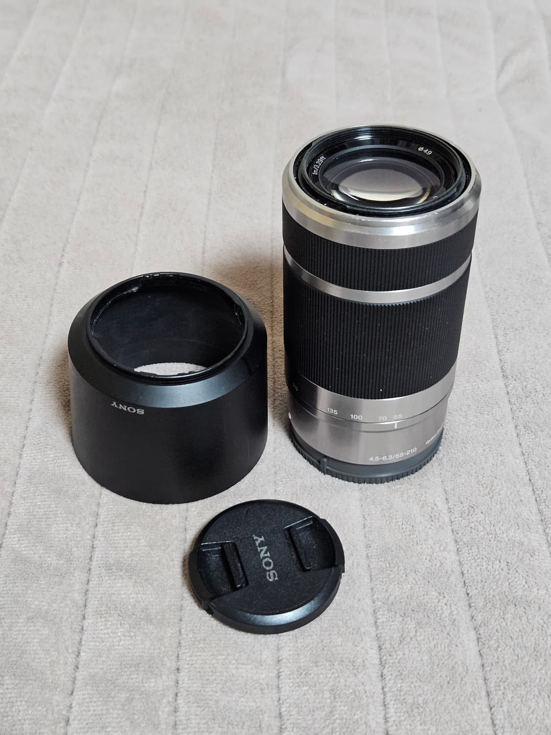 소니 미러리스용 망원 렌즈 
E 4.5-6.3/55-210 OSS 상품이미지1