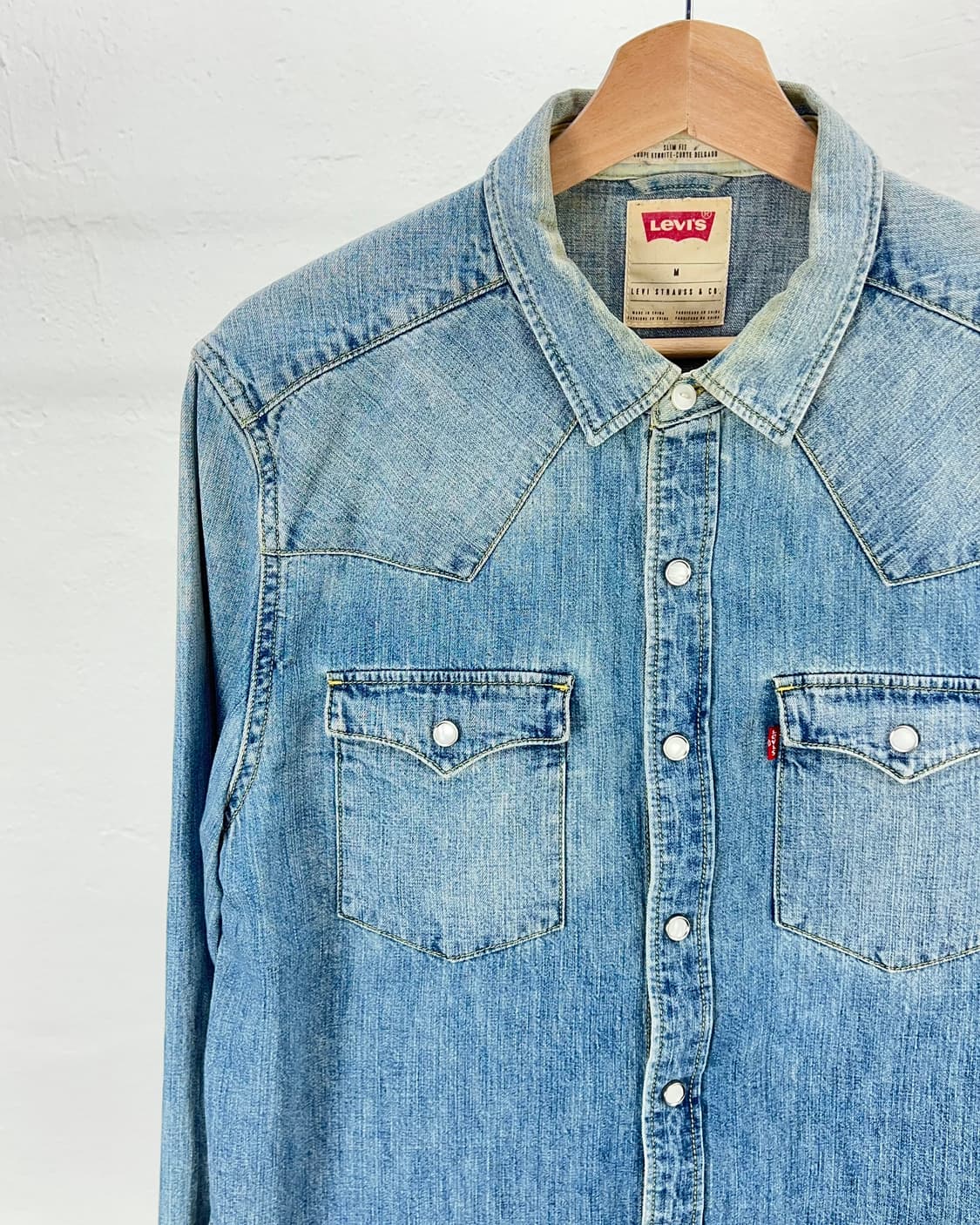 리바이스 라이트 워시 클래식 웨스턴 펄 스냅 셔츠 상품이미지2