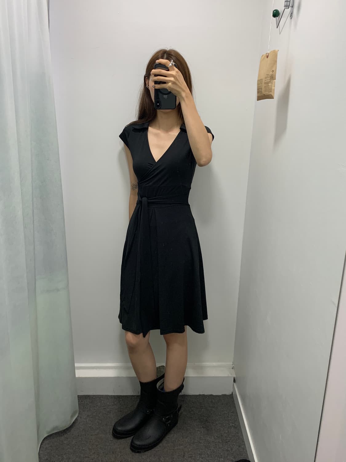 오픈카라 블랙 원피스 상품이미지3