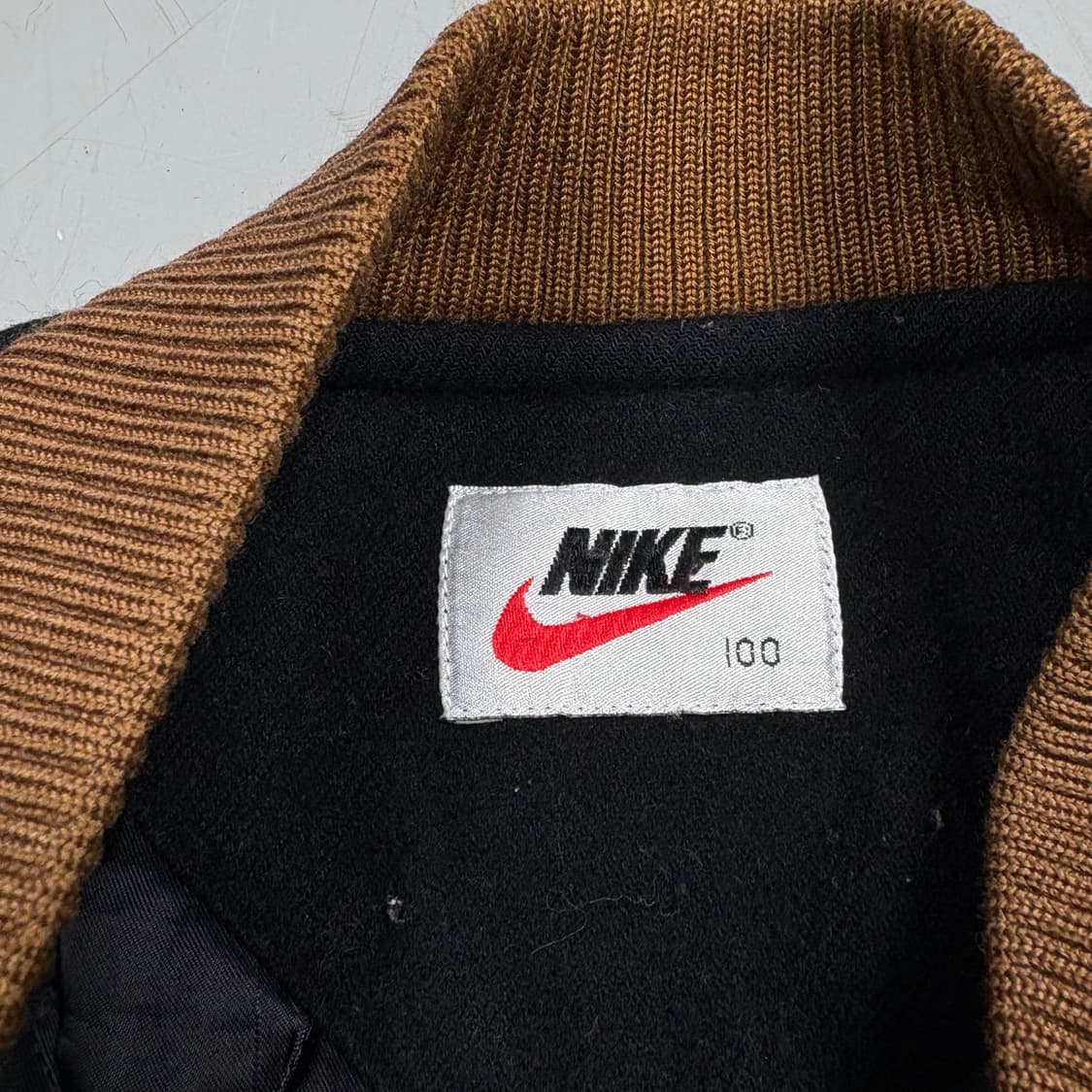 나이키90‘s 블랙컬러 모직 바시티 자켓 상품이미지6