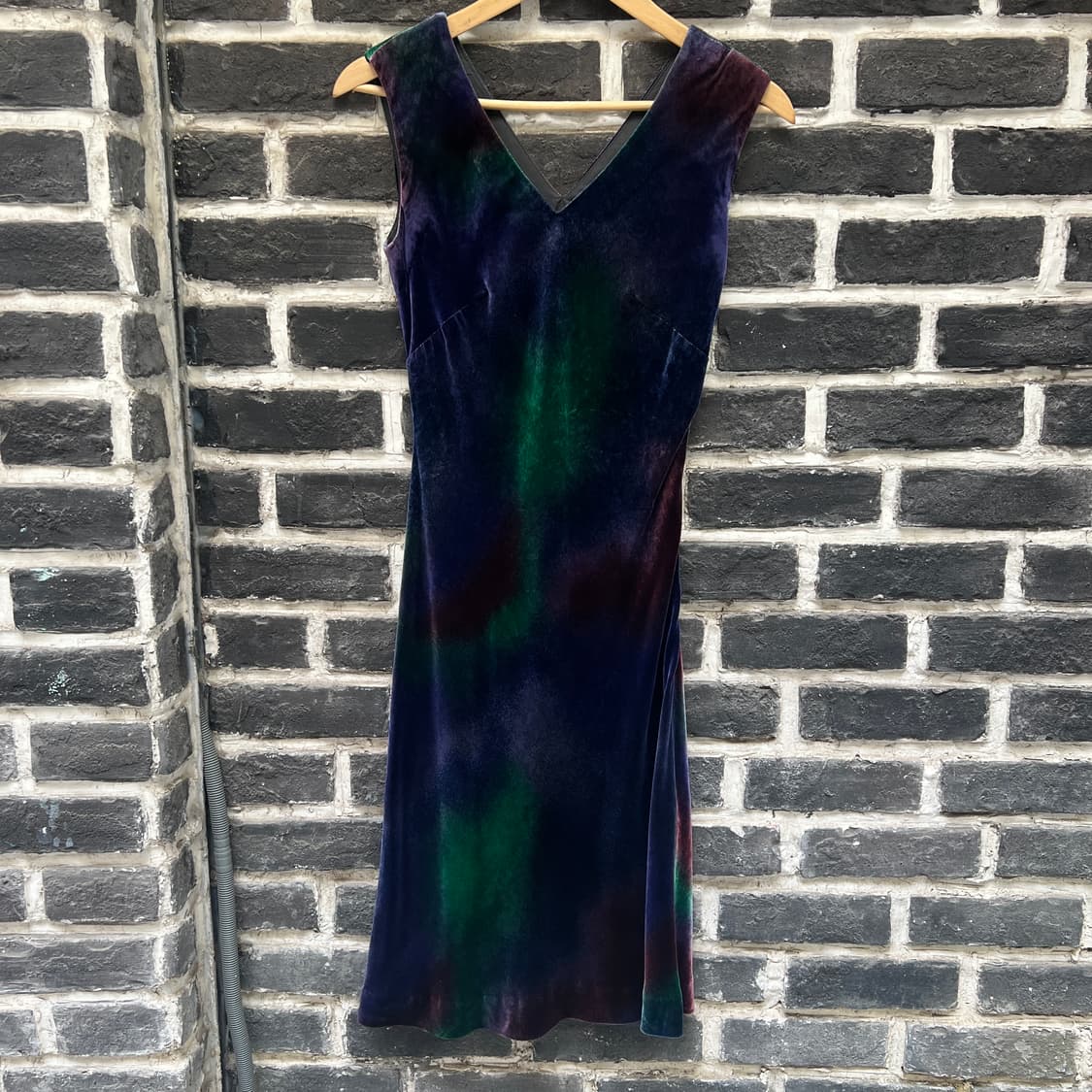 캐서린햄넷 오로라 벨벳 원피스 상품이미지1