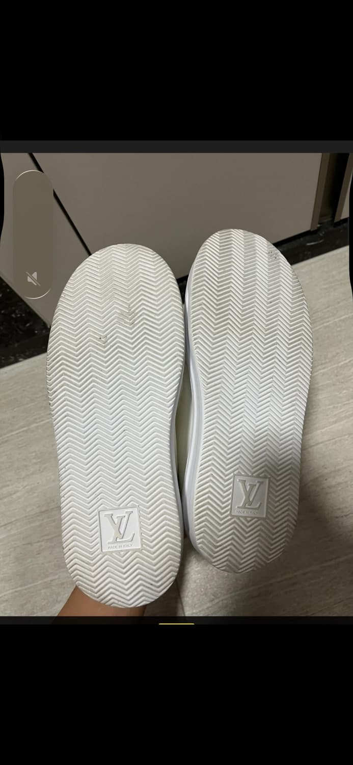 루이비통 남성 LV화이트 스니커즈 6.5사이즈 상품이미지4