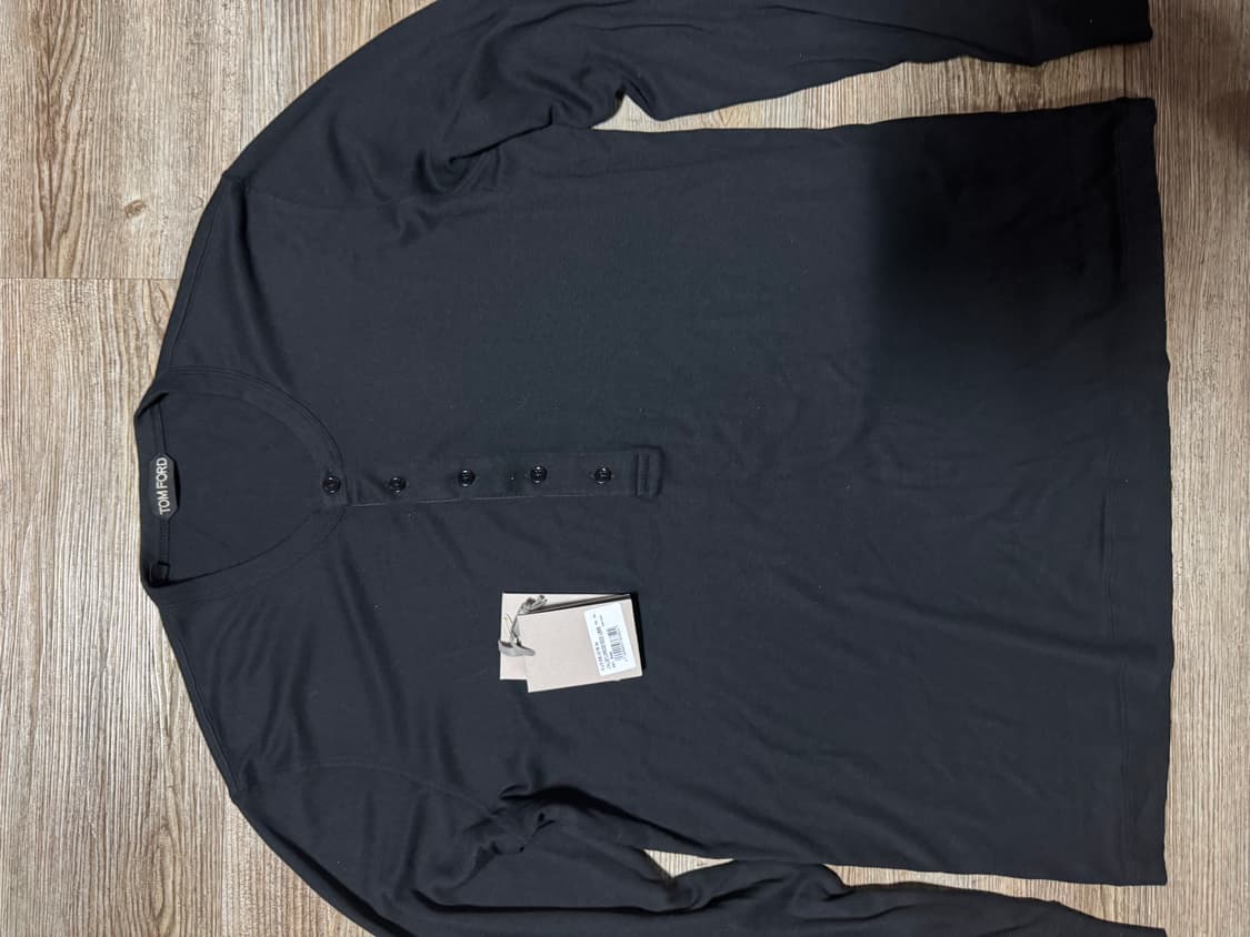 톰포드 헨리넥 티셔츠 상품이미지1