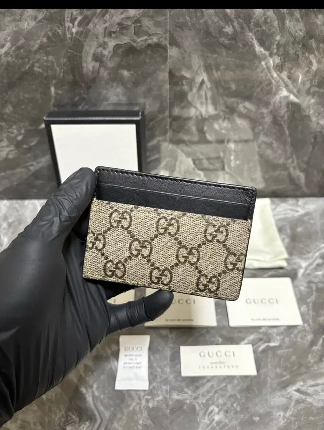 구찌 GG수프림 꿀벌 카드지갑 상품이미지2