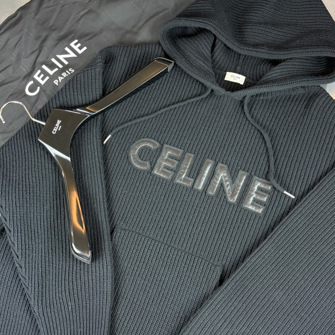 [정품] 셀린느 리브드 울 레더 로고 니트 후드 (XL) 상품이미지1